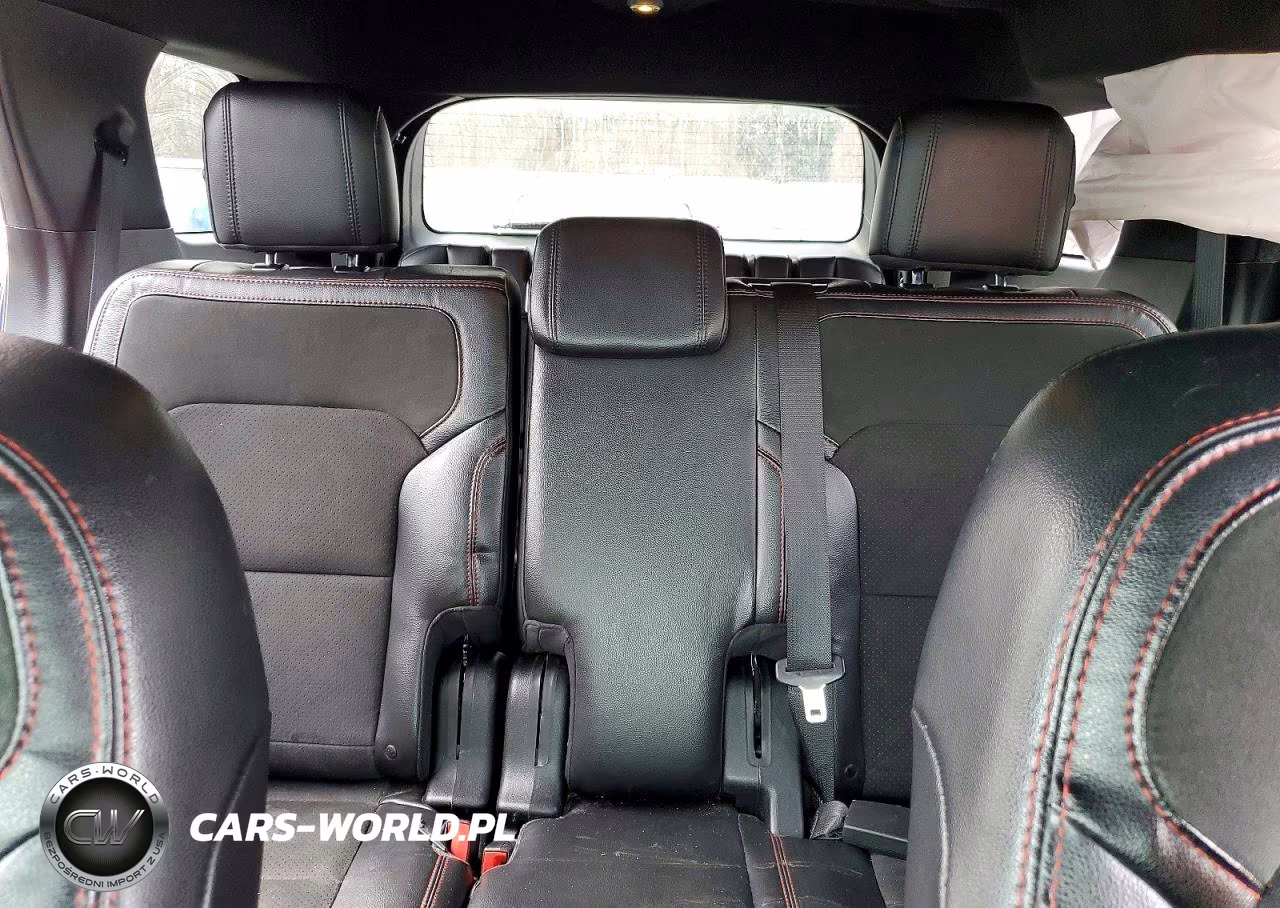 2018 Ford Explorer Xlt VIN:1FM5K8D83JGC30201 - 10