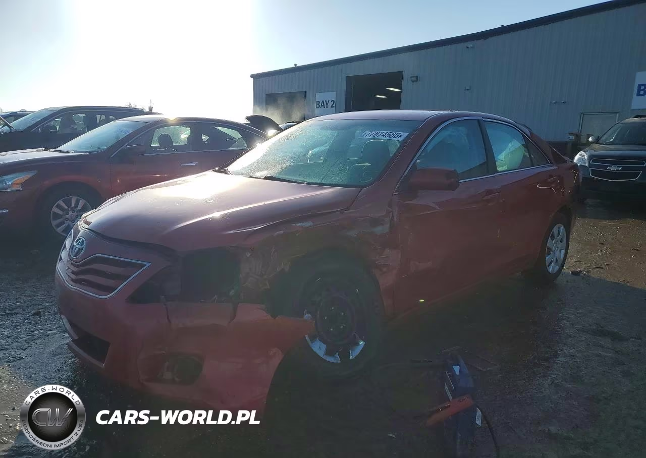 2011 Toyota Camry Le – zdjęcie 1 z 12