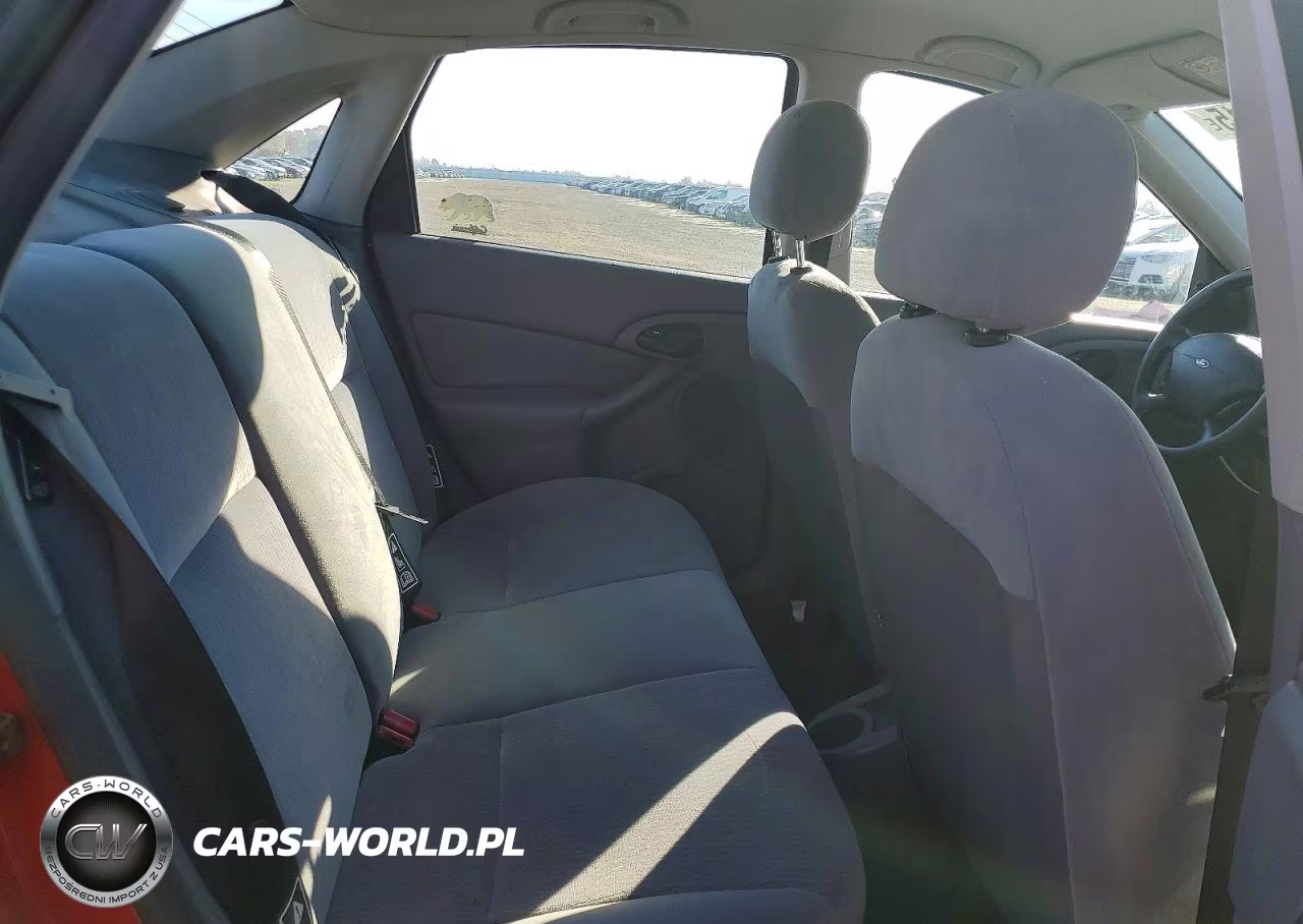 2000 Ford Focus Se VIN:1FAFP34P3YW214753 - 10