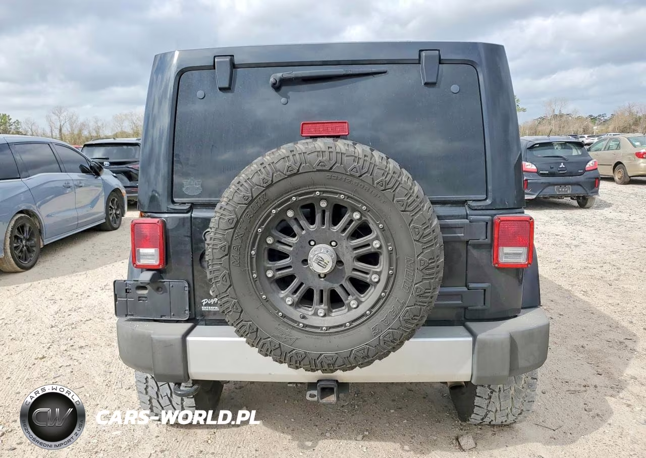 2012 Jeep Wrangler Unlimited Sahara VIN:1C4BJWEG0CL168237 - 6