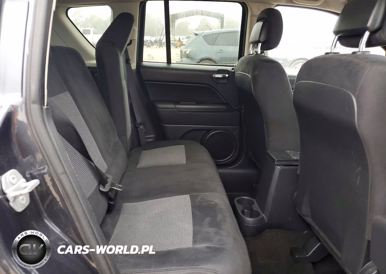 2015 Jeep Compass Sport VIN:1C4NJCBB7FD152586 - 11