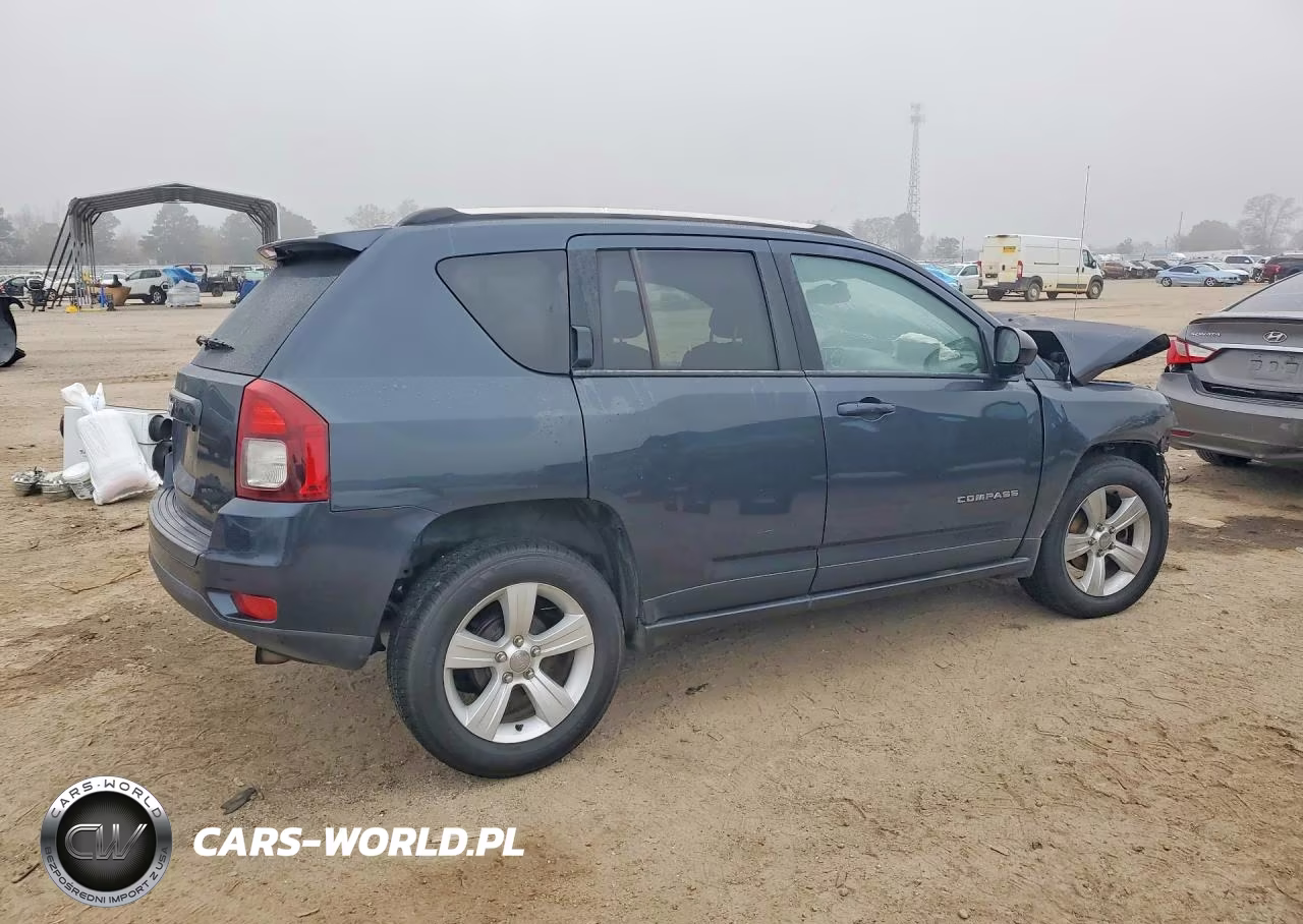 2015 Jeep Compass Sport VIN:1C4NJCBB7FD152586 - 3