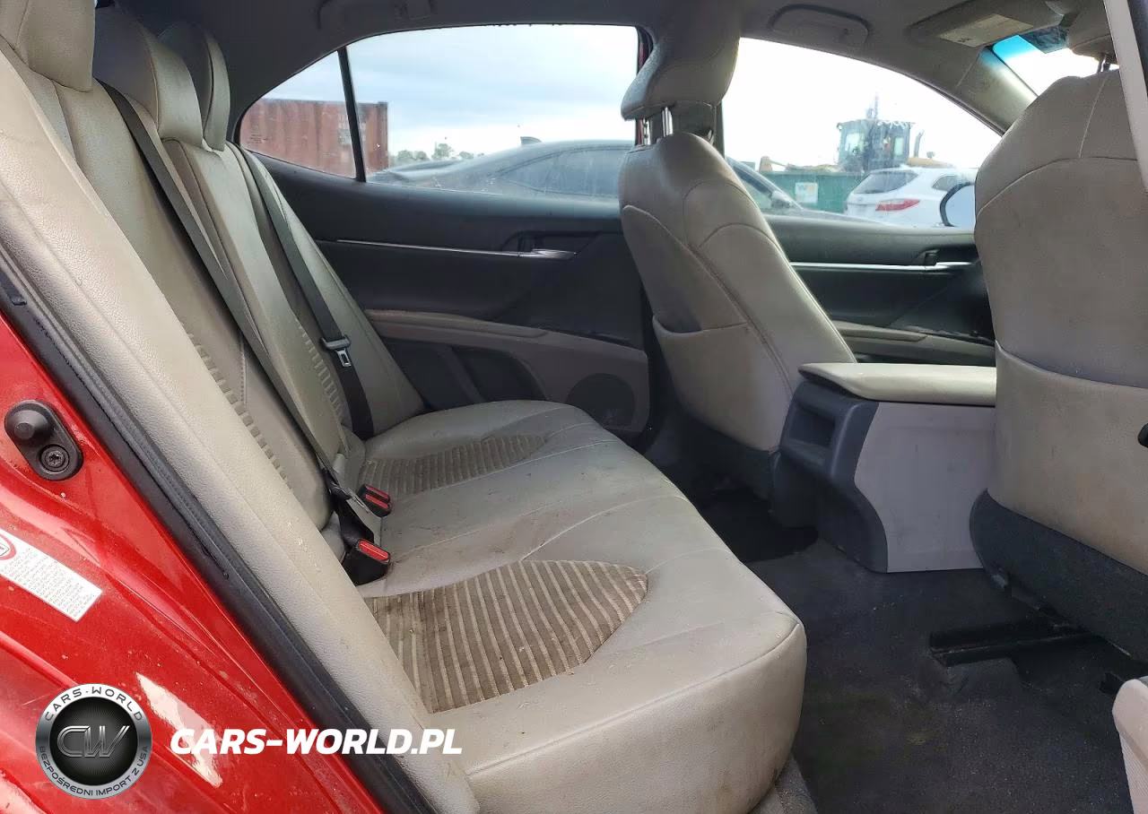 2019 Toyota Camry Se VIN:4T1B11HK3KU224131 - 10