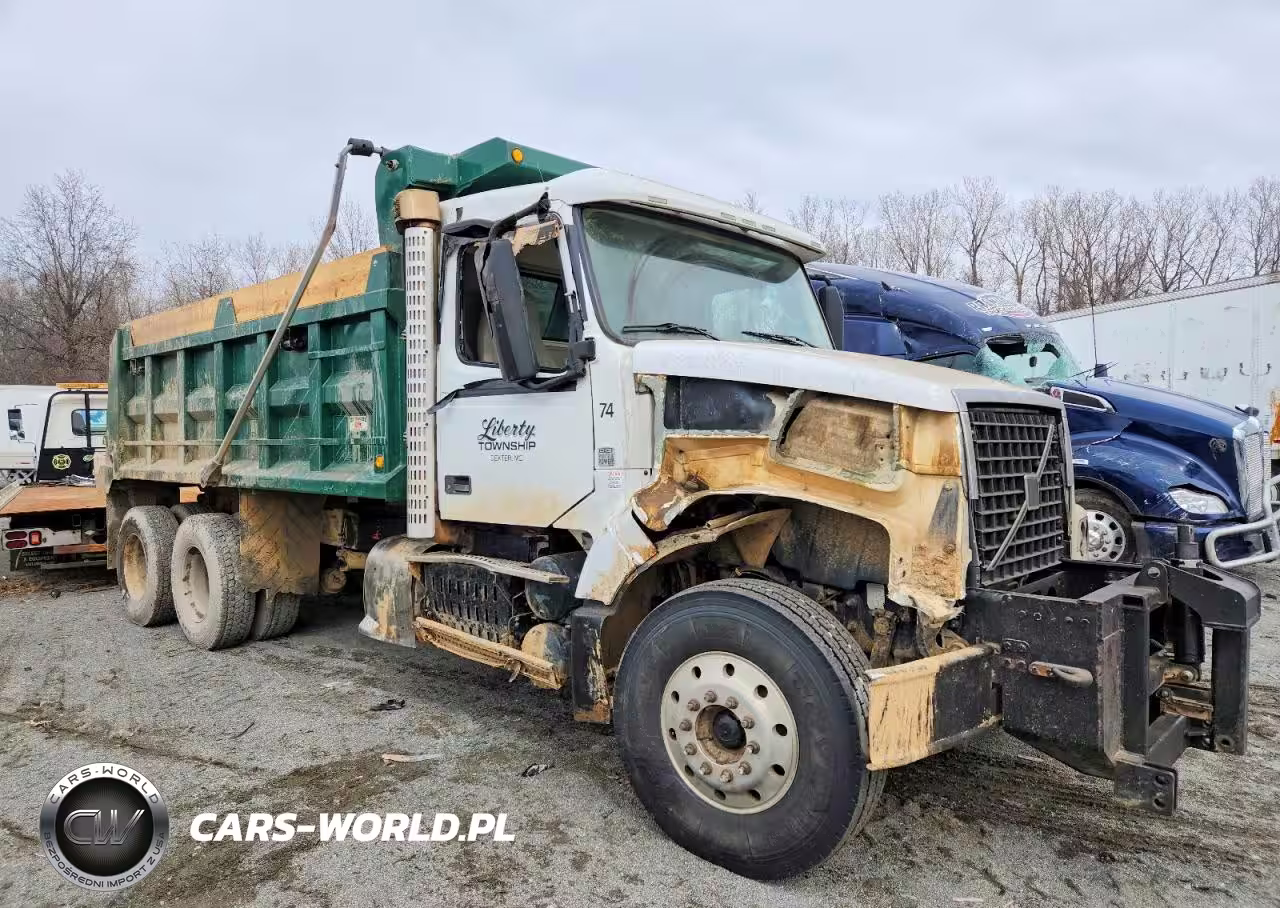 2013 Volvo Vhd Dump Truck