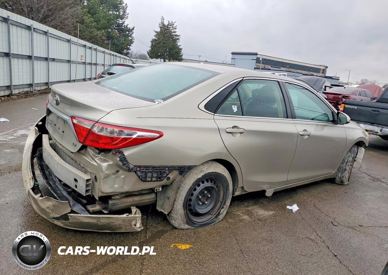 2017 Toyota Camry Le VIN:4T1BF1FK5HU423601 - 3