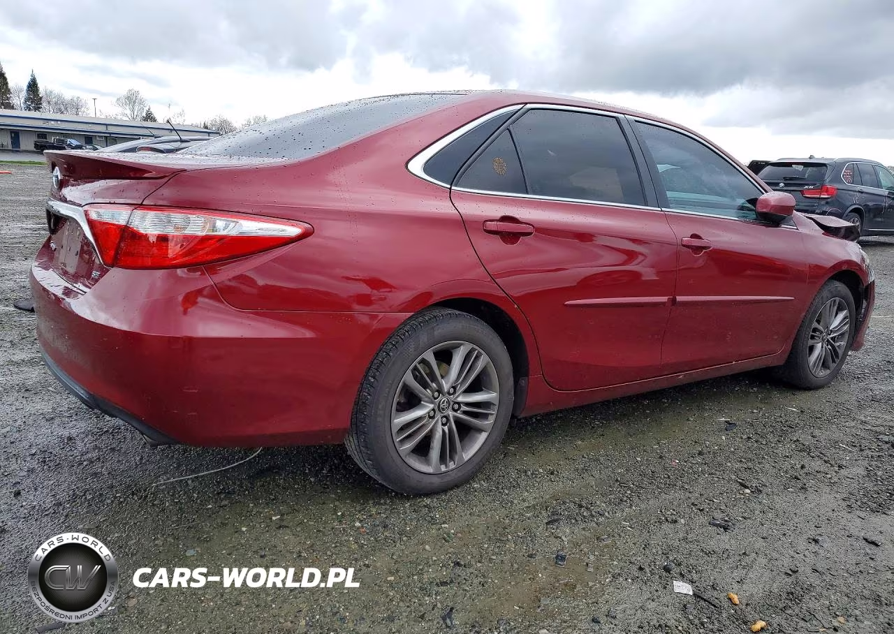 2015 Toyota Camry Se VIN:4T1BF1FK5FU992672 - 3