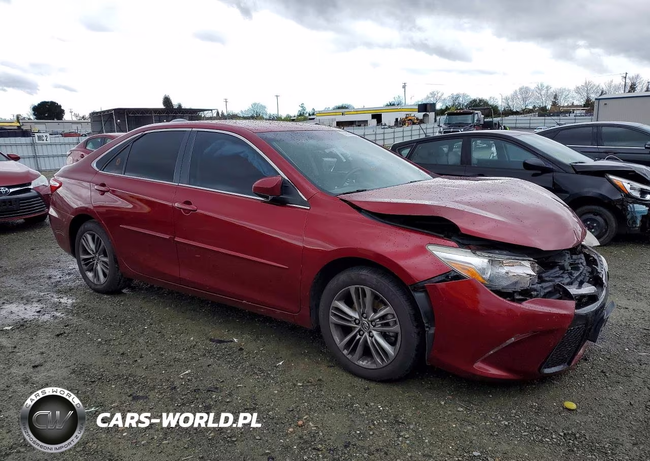 2015 Toyota Camry Se VIN:4T1BF1FK5FU992672 - 4