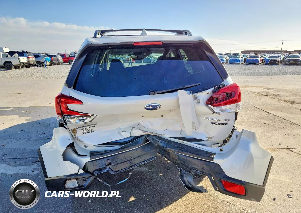 2019 Subaru Forester Touring VIN:JF2SKAWCXKH473405 - 6