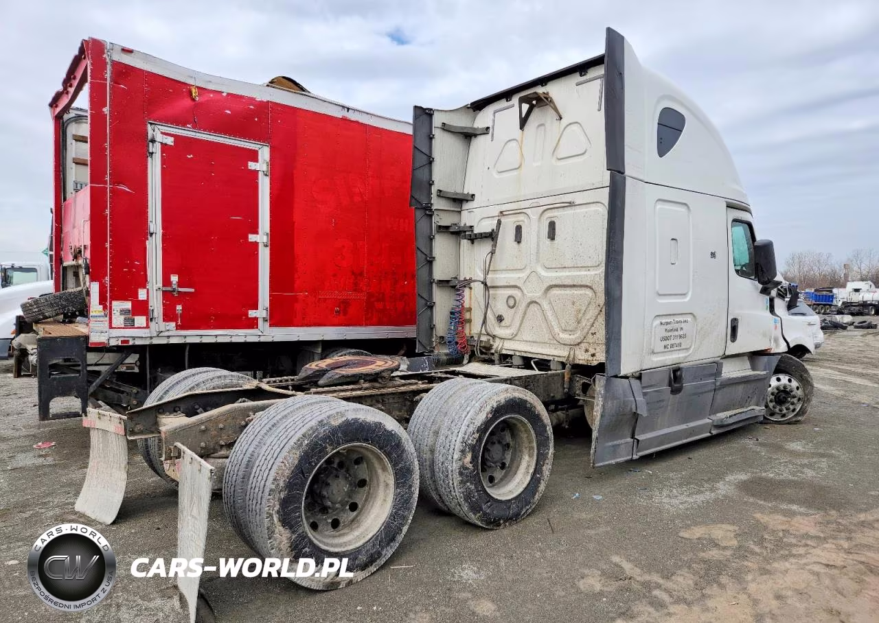 2019 Freightliner Cascadia 126 Semi Truck VIN:3AKJHHDR0KSKB5862 - 4