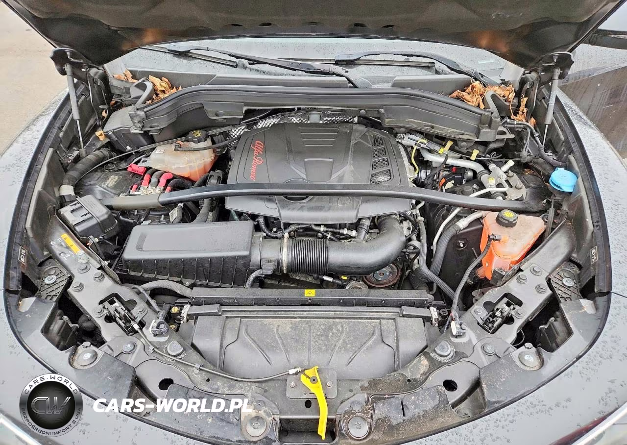 2021 Alfa Romeo Stelvio Ti VIN:ZASPAKBN9M7D01712 - 12