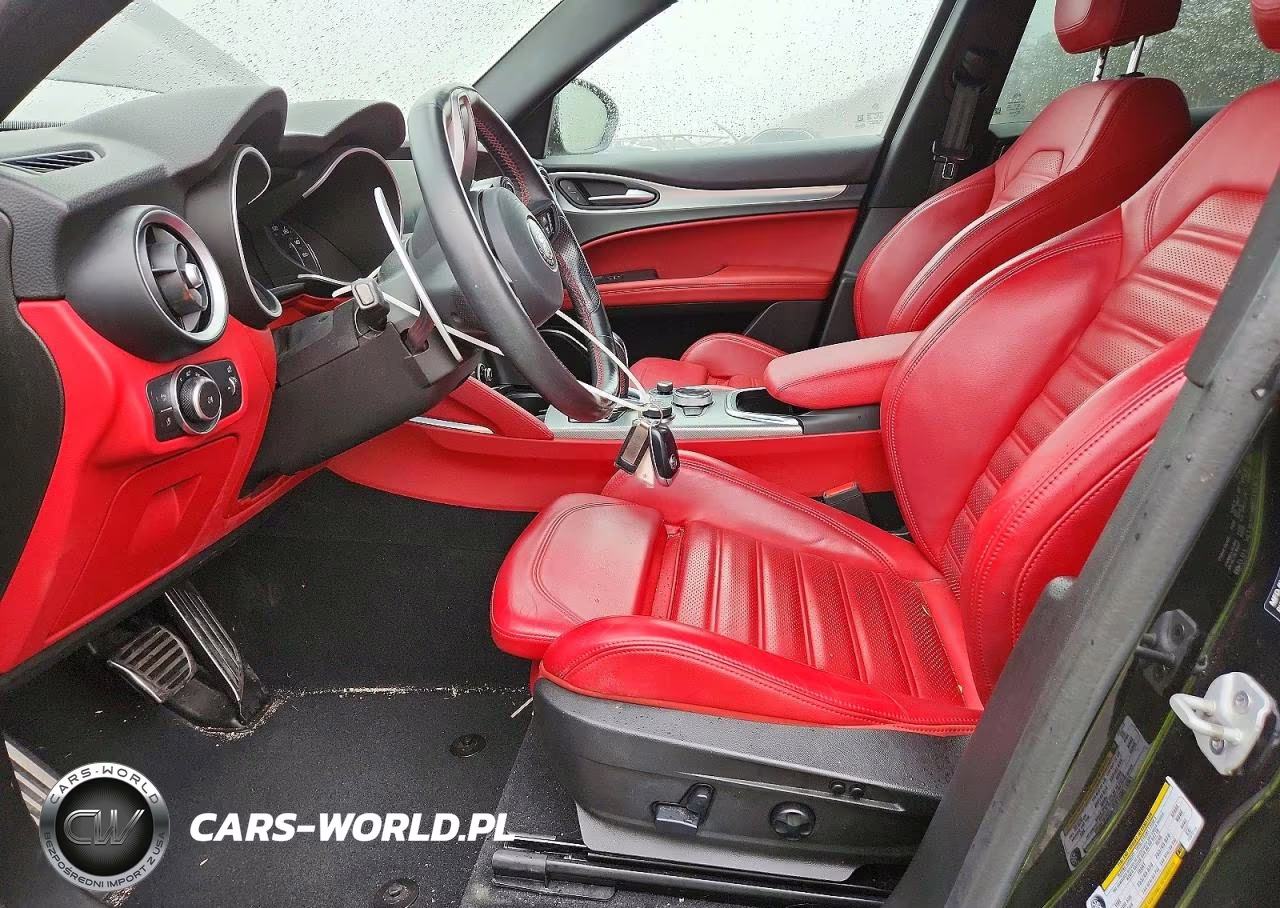 2021 Alfa Romeo Stelvio Ti VIN:ZASPAKBN9M7D01712 - 7
