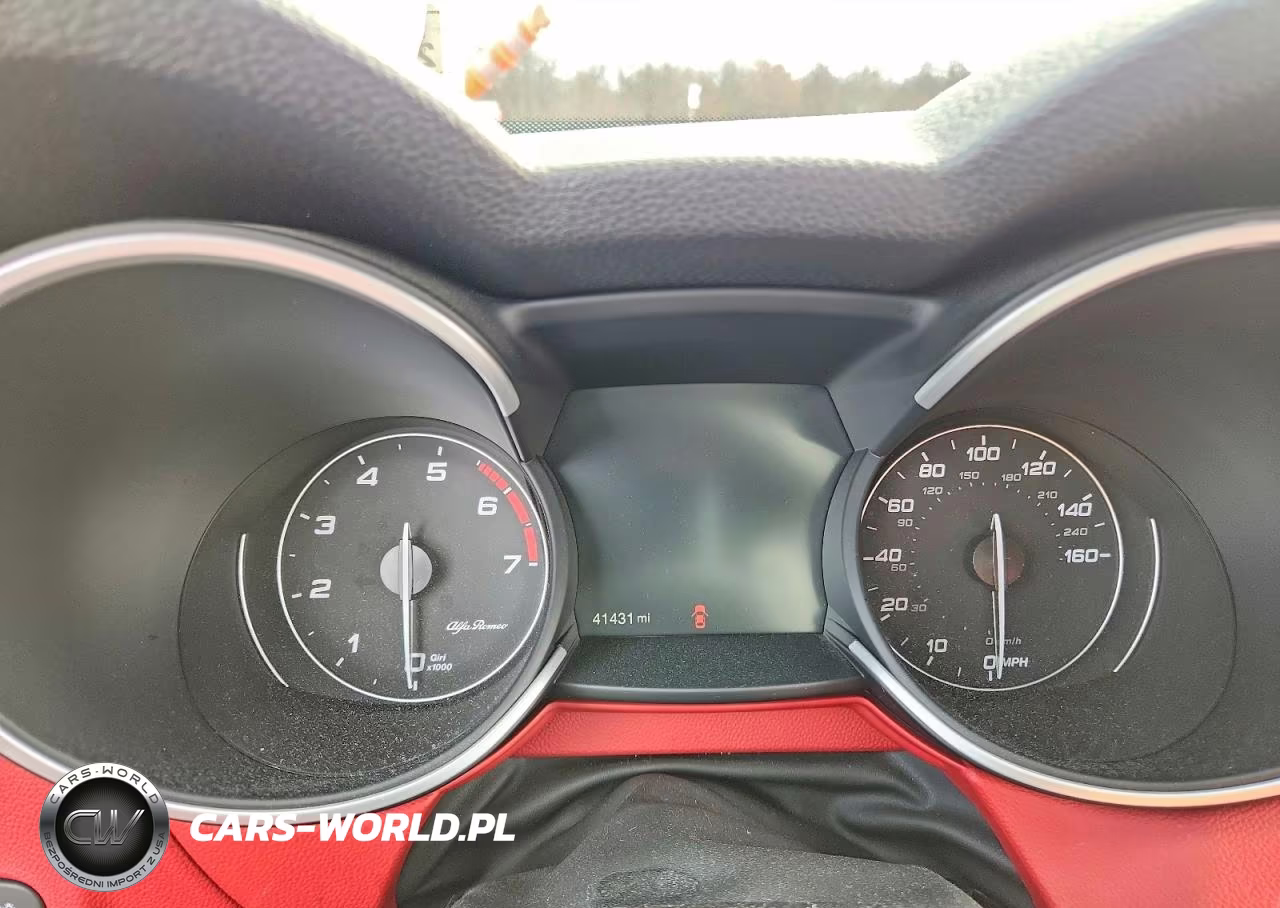 2021 Alfa Romeo Stelvio Ti VIN:ZASPAKBN9M7D01712 - 9