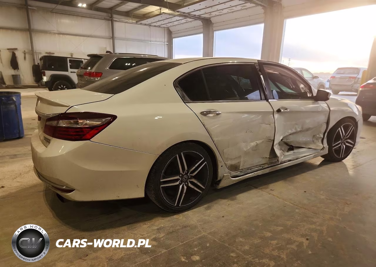 2017 Honda Accord Sport Special Edition VIN:1HGCR2F17HA273362 - 3