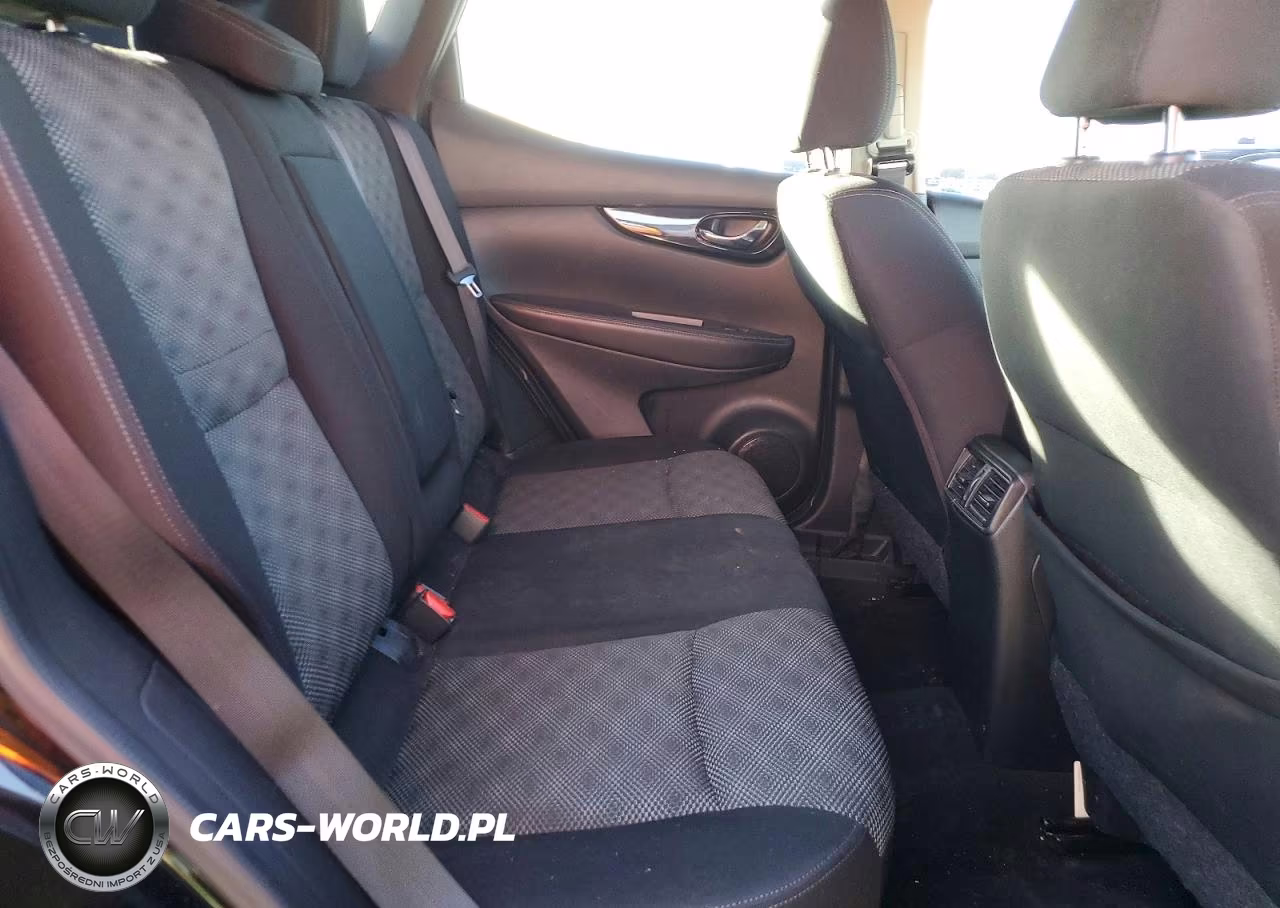 2019 Nissan Rogue Sport S VIN:JN1BJ1CP1KW526256 - 11