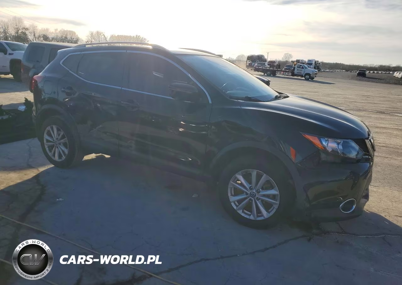 2019 Nissan Rogue Sport S VIN:JN1BJ1CP1KW526256 - 4