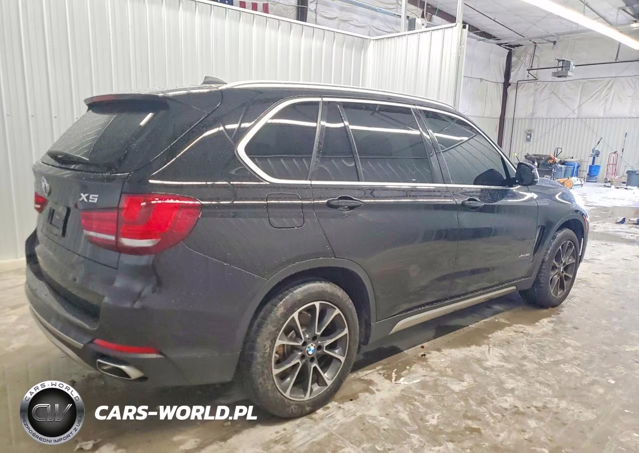 2018 BMW X5 xDrive35I VIN:5UXKR0C52J0X96949 - 3