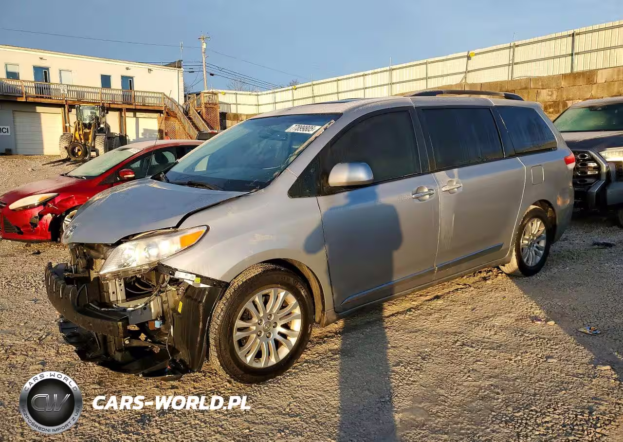 2014 Toyota Sienna Xle