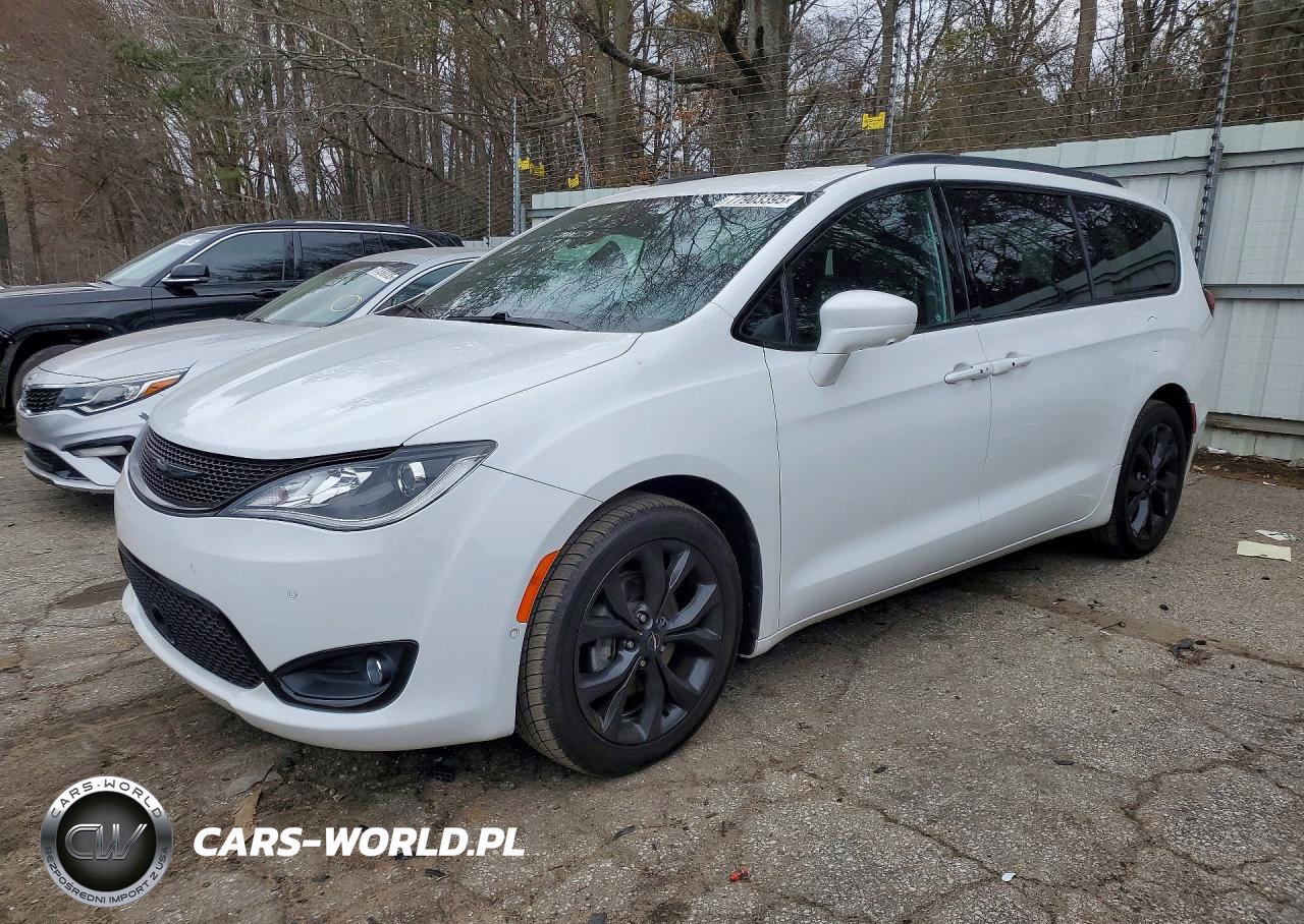 2019 Chrysler Pacifica Touring L Plus
