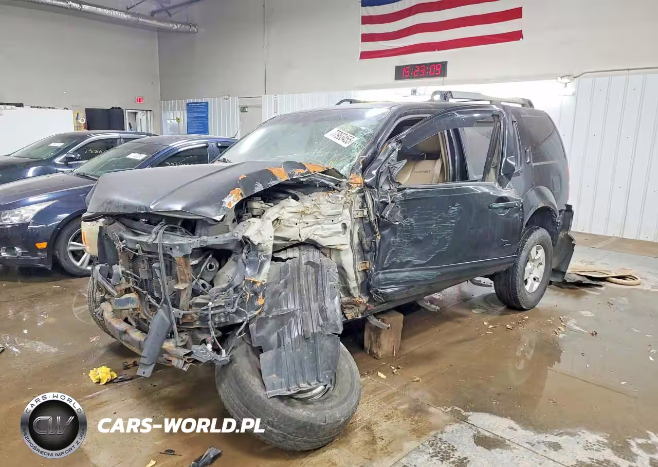 2005 Nissan Pathfinder Xe