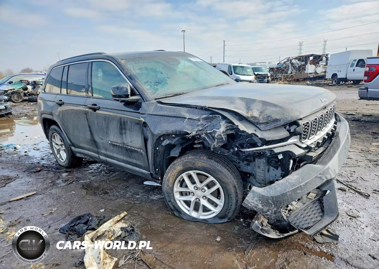 2024 Jeep Grand Cherokee Laredo VIN:1C4RJHAG3R8590286 - 4