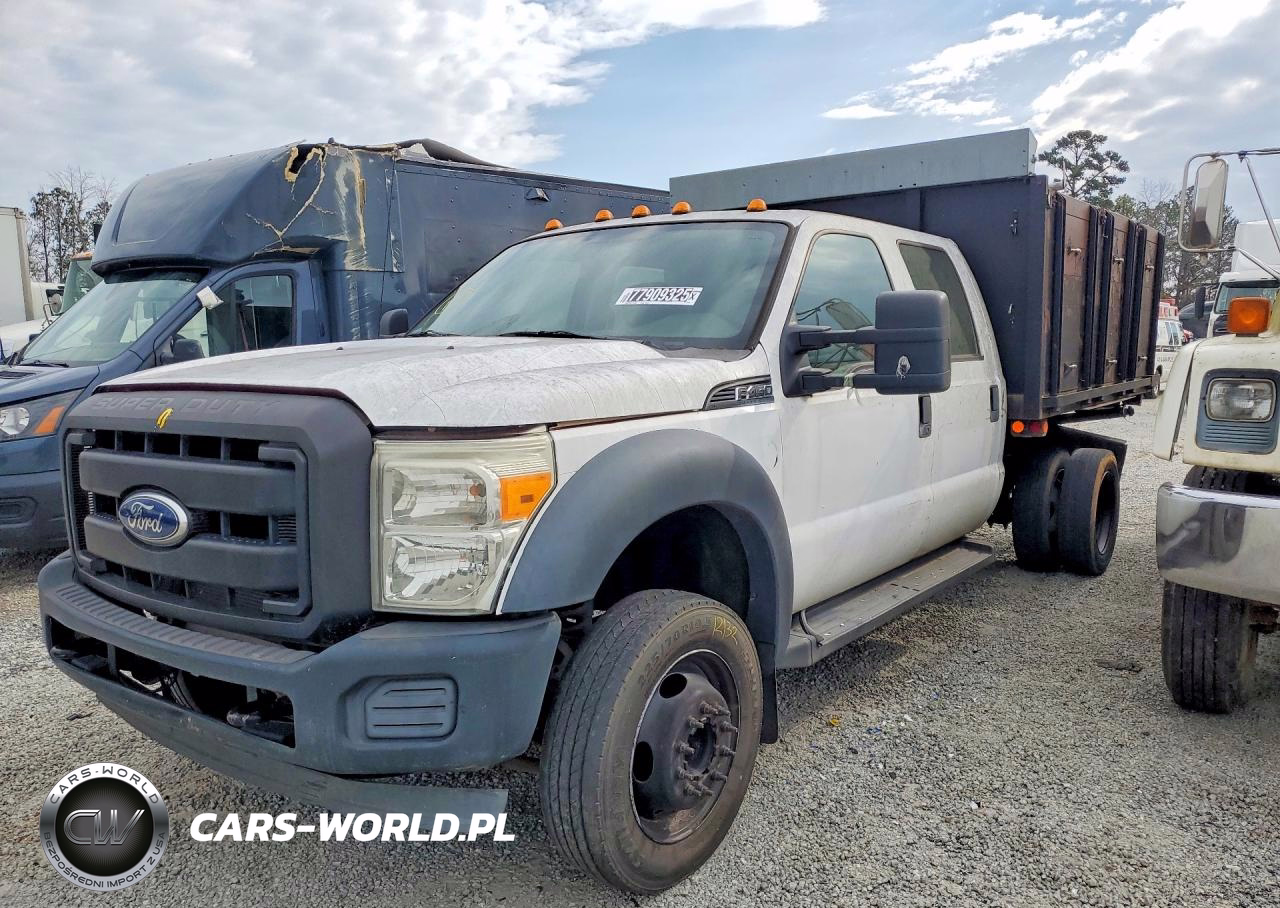 2013 Ford F450 Super Duty Flatbed Truck
