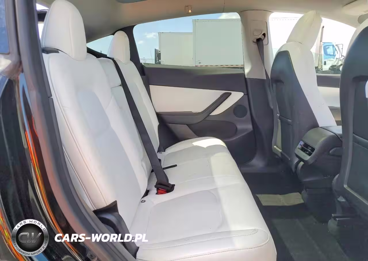 2021 Tesla Model Y VIN:5YJYGDEEXMF108563 - 10