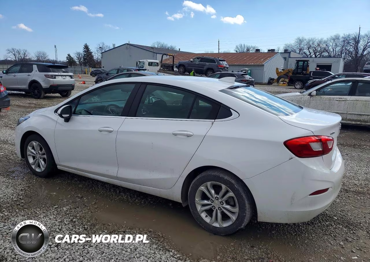 2019 Chevrolet Cruze Lt VIN:1G1BE5SM6K7146882 - 2