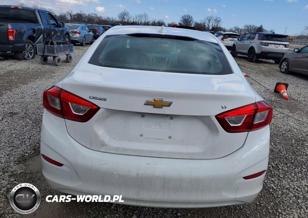 2019 Chevrolet Cruze Lt VIN:1G1BE5SM6K7146882 - 6