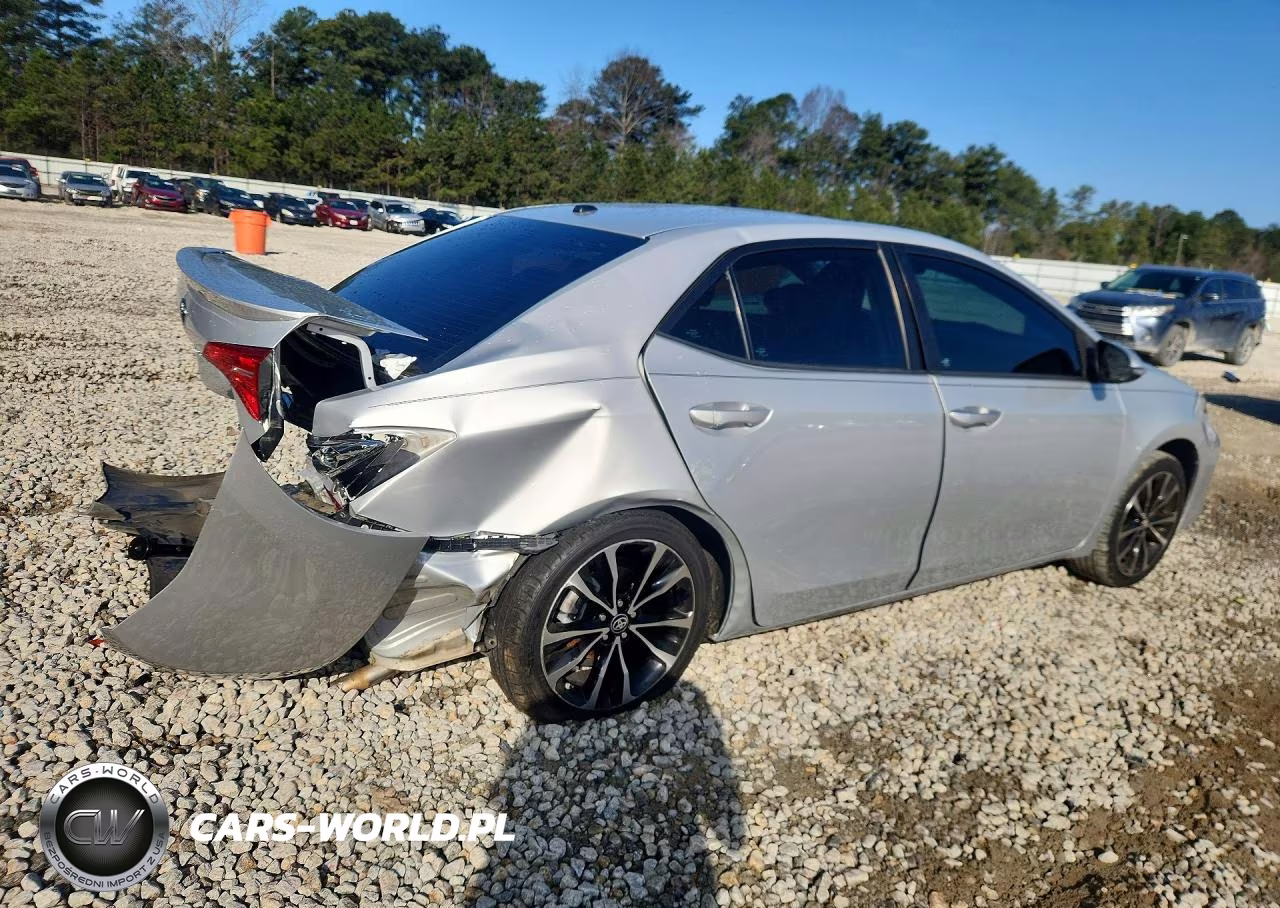 2017 Toyota Corolla L VIN:2T1BURHE2HC828618 - 3
