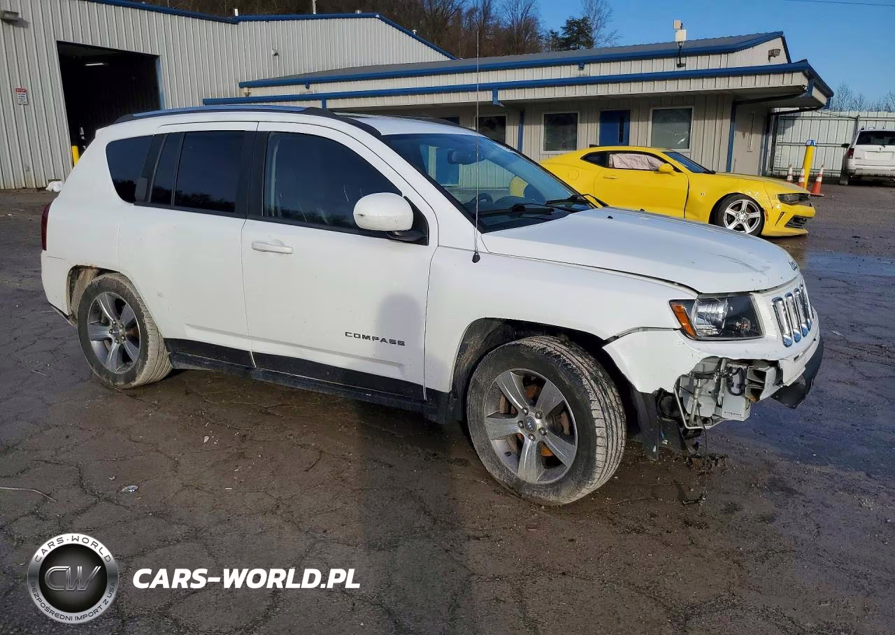 2017 Jeep Compass Latitude VIN:1C4NJDEB3HD129374 - 4