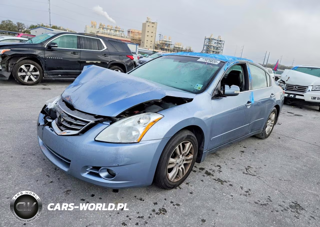 2012 Niss Altima