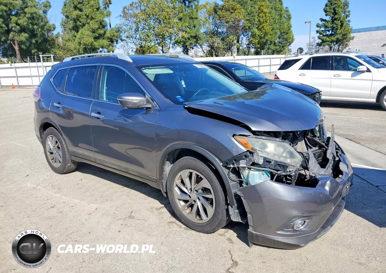 2015 Nissan Rogue S VIN:5N1AT2MTXFC883913 - 4