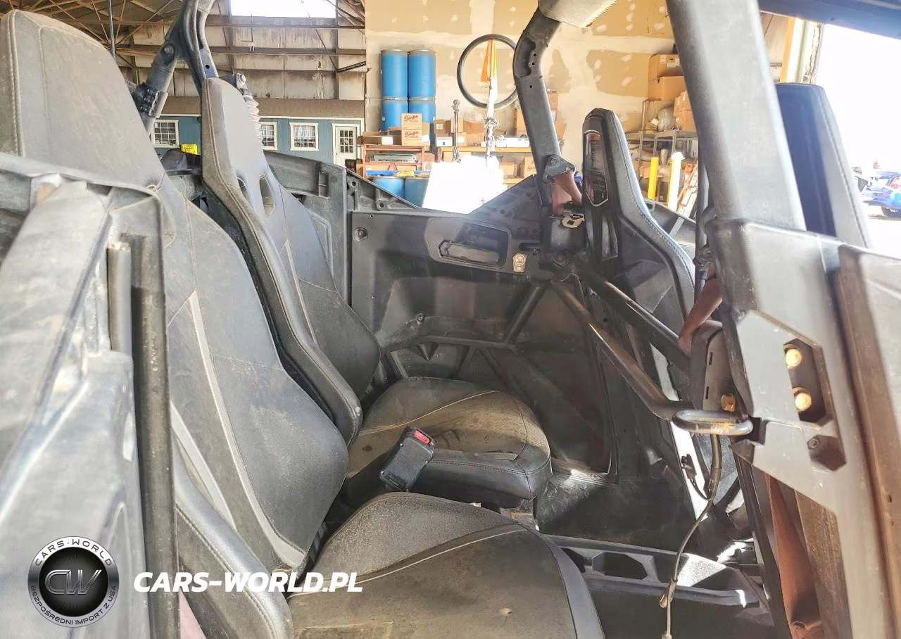2020 Can-Am Maverick Sports Utility Vehicle VIN:3JB1BAX4XLK001041 - 6