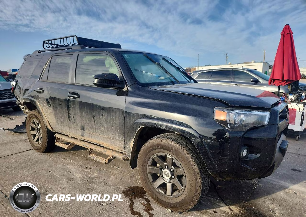 2021 Toyota 4Runner Trail Edition VIN:JTEBU5JR1M5924443 - 4
