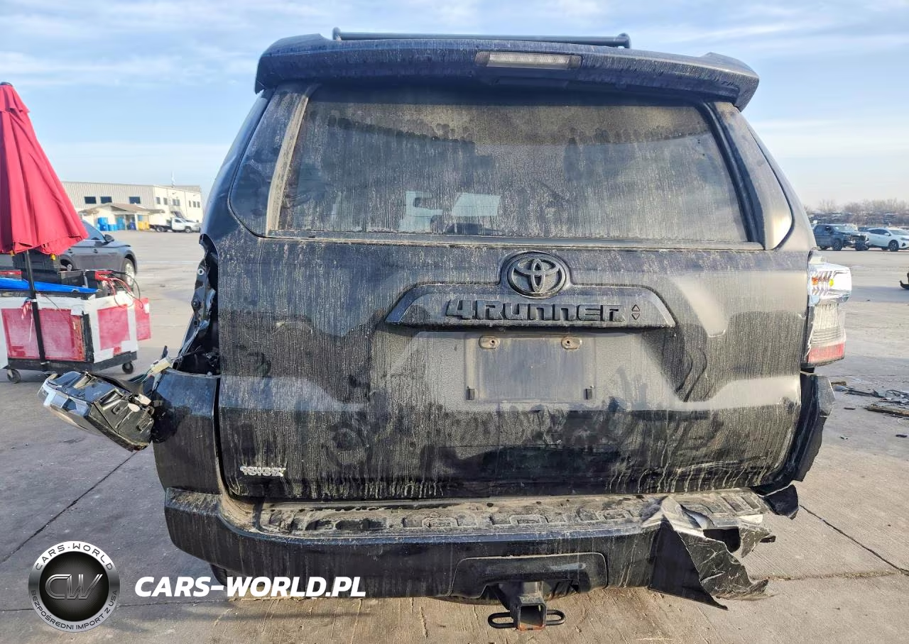 2021 Toyota 4Runner Trail Edition VIN:JTEBU5JR1M5924443 - 6