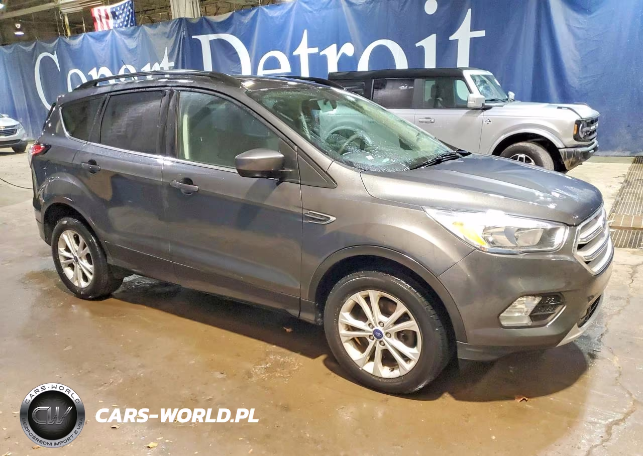 2018 Ford Escape Se VIN:1FMCU9GD6JUC13314 - 4