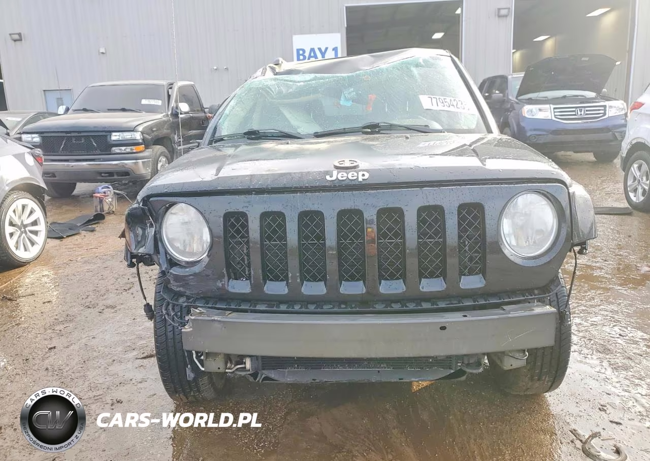 2015 Jeep Patriot Latitude VIN:1C4NJRFB5FD109393 - 5