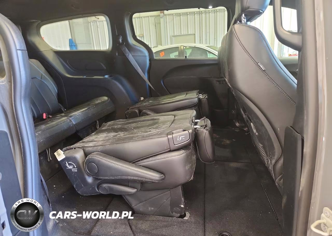 2025 Chrysler Pacifica Select VIN:2C4RC3BG1SR507914 - 11