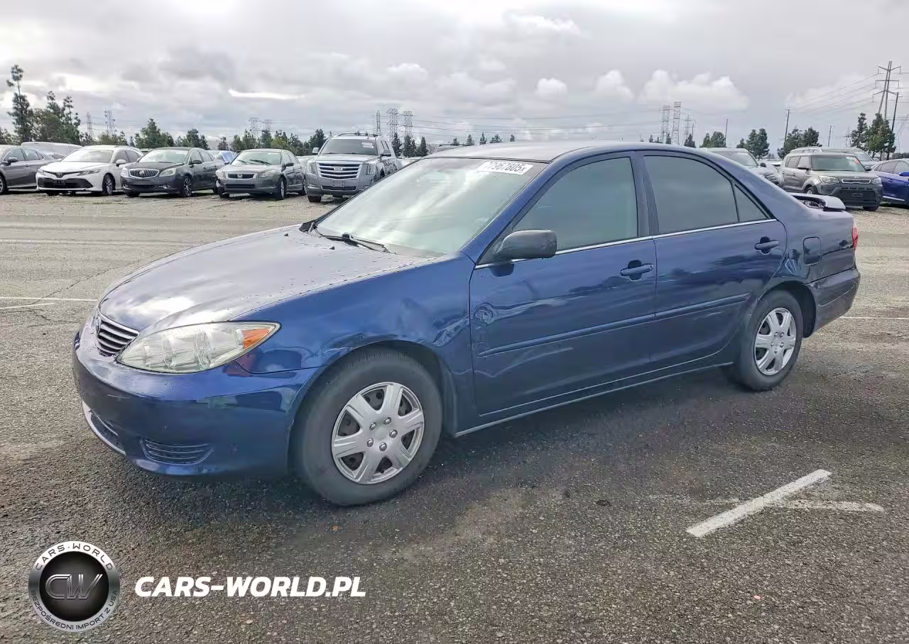 2005 Toyota Camry Le