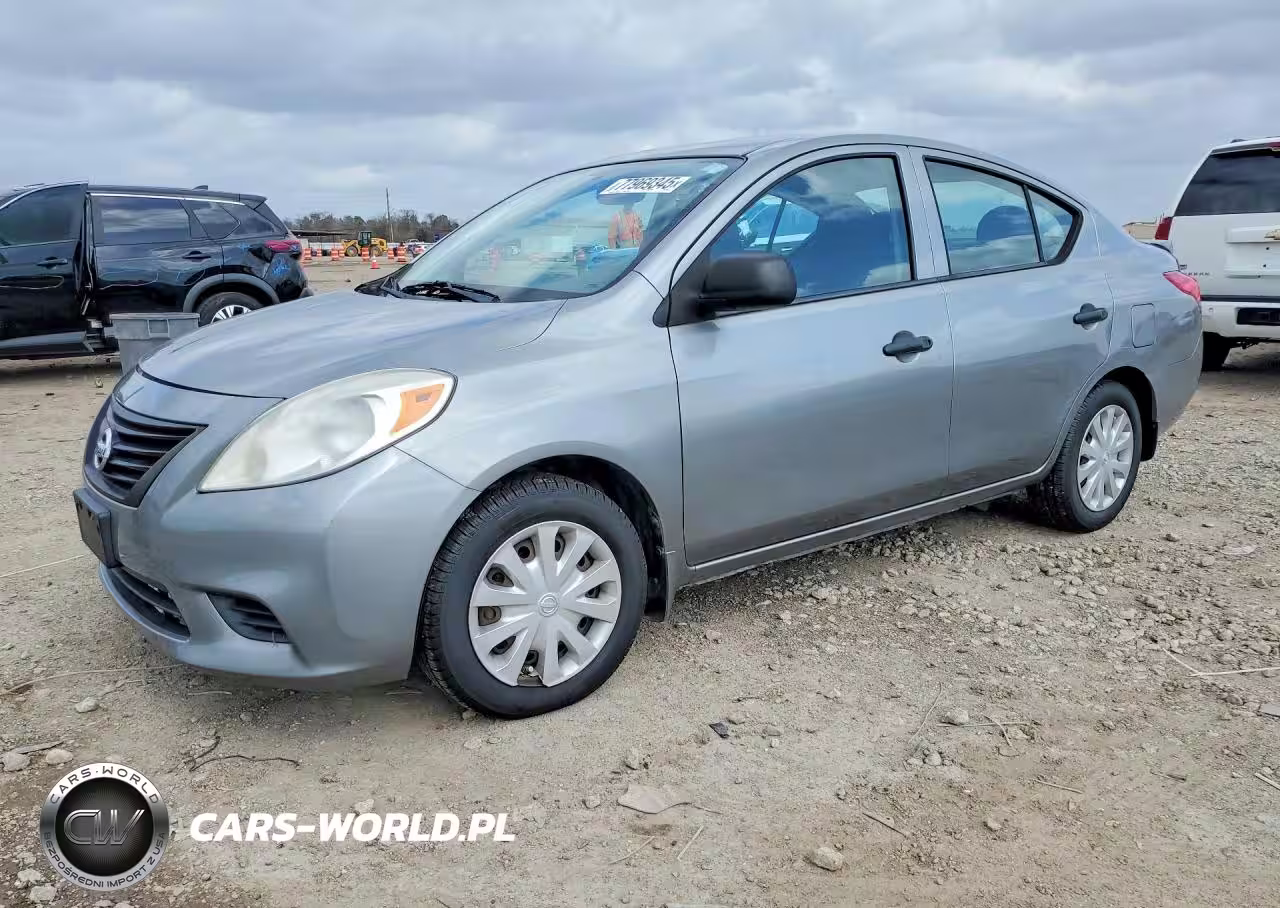 2013 Nissan Versa S