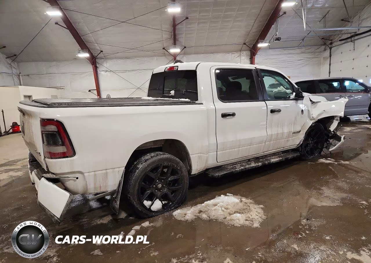 2023 Ram 1500 Laramie VIN:1C6SRFJT4PN580027 - 3