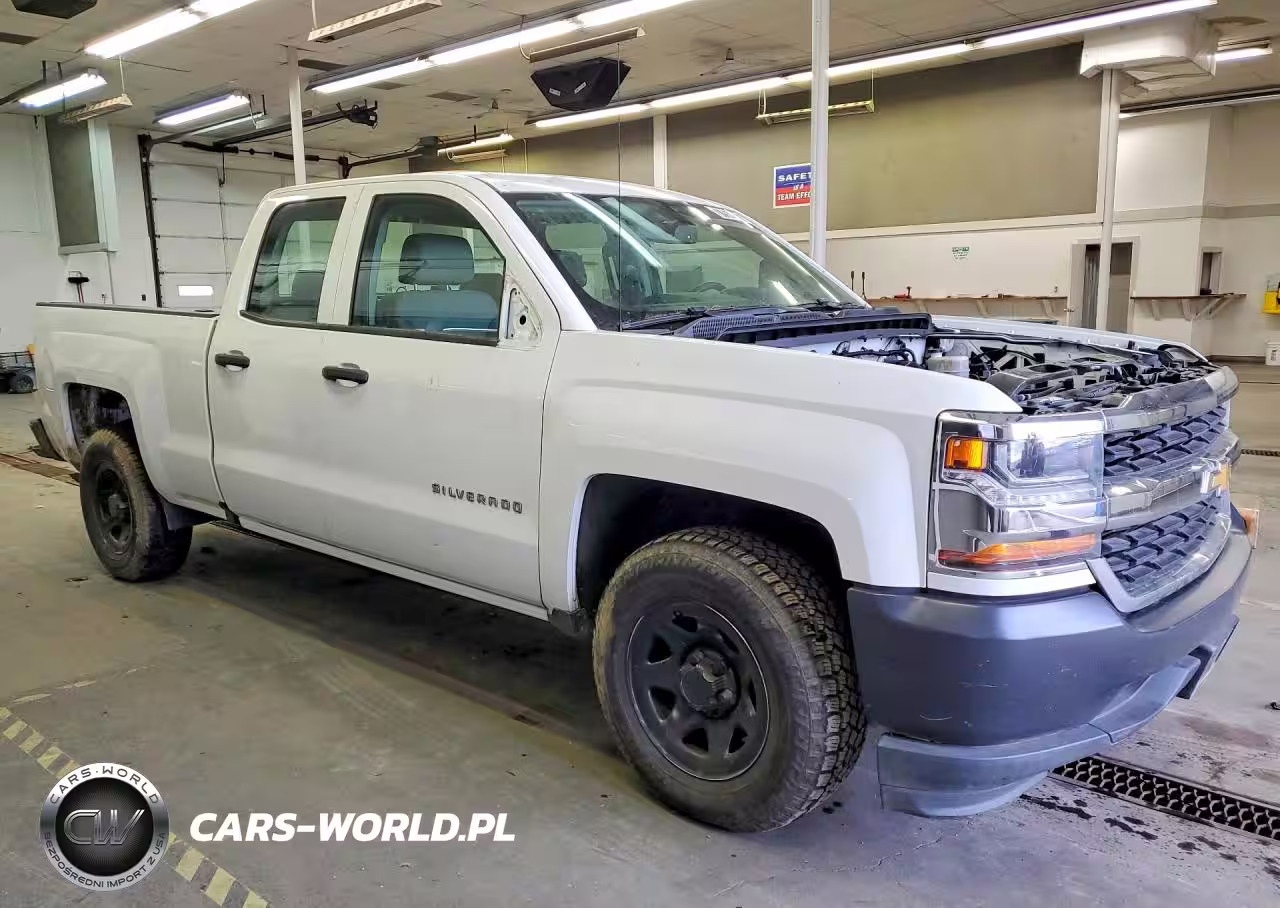 2017 Chevrolet Silverado C1500 VIN:1GCRCNEC9HZ238533 - 4