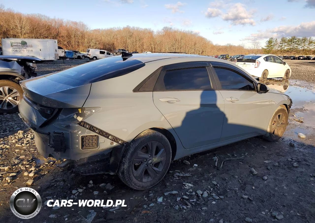 2023 Hyundai Elantra Sel VIN:KMHLM4AG3PU377103 - 3