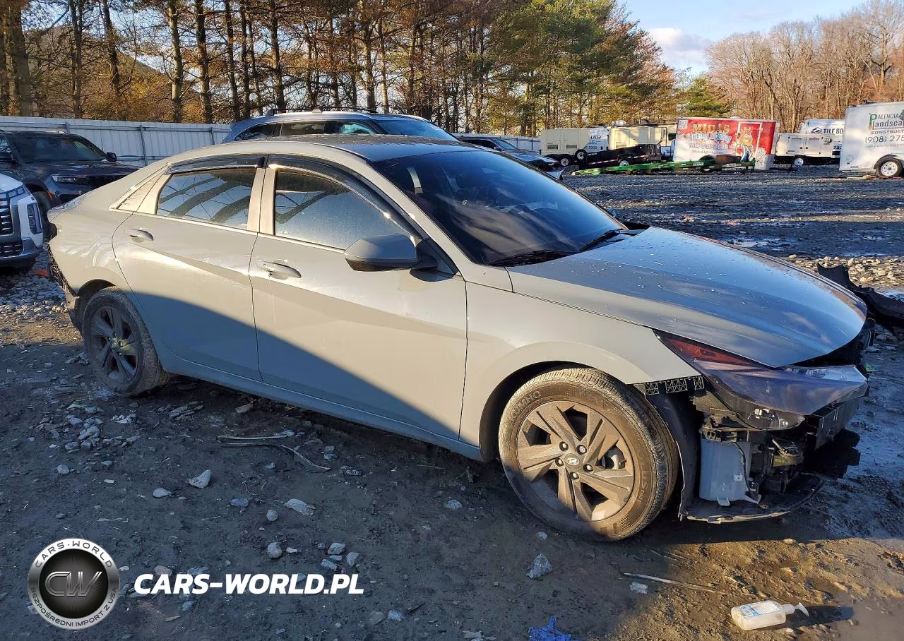 2023 Hyundai Elantra Sel VIN:KMHLM4AG3PU377103 - 4