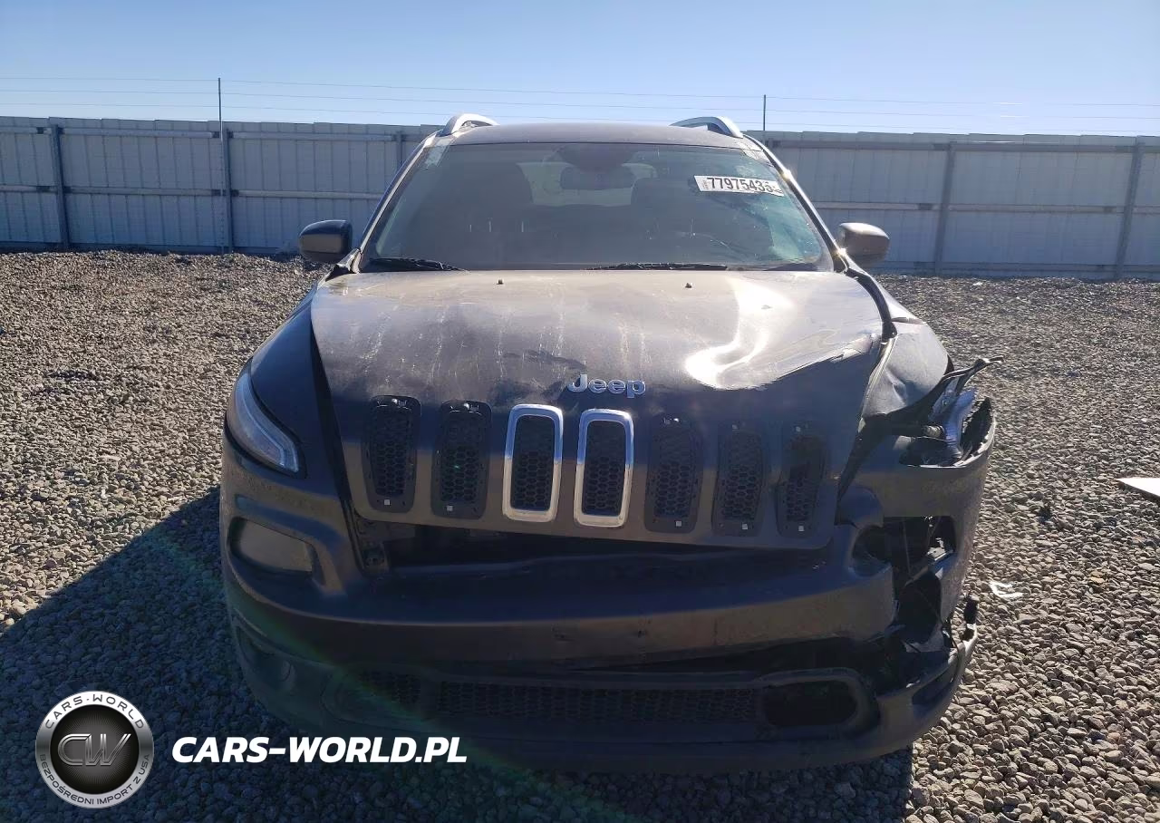 2016 Jeep Cherokee Latitude VIN:1C4PJMCS7GW157273 - 5