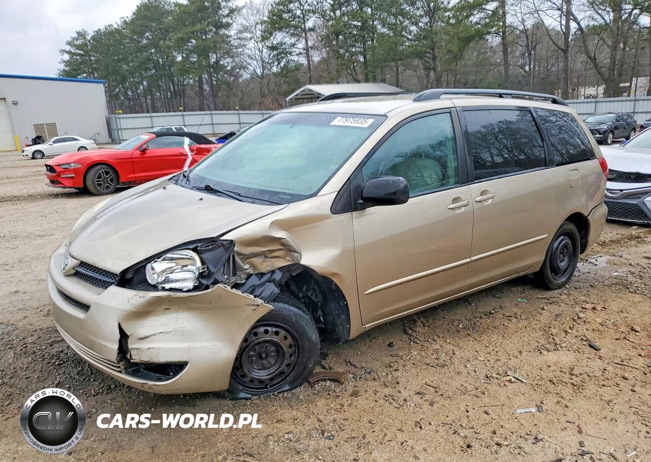 2004 Toyota Sienna Le 7 Passenger