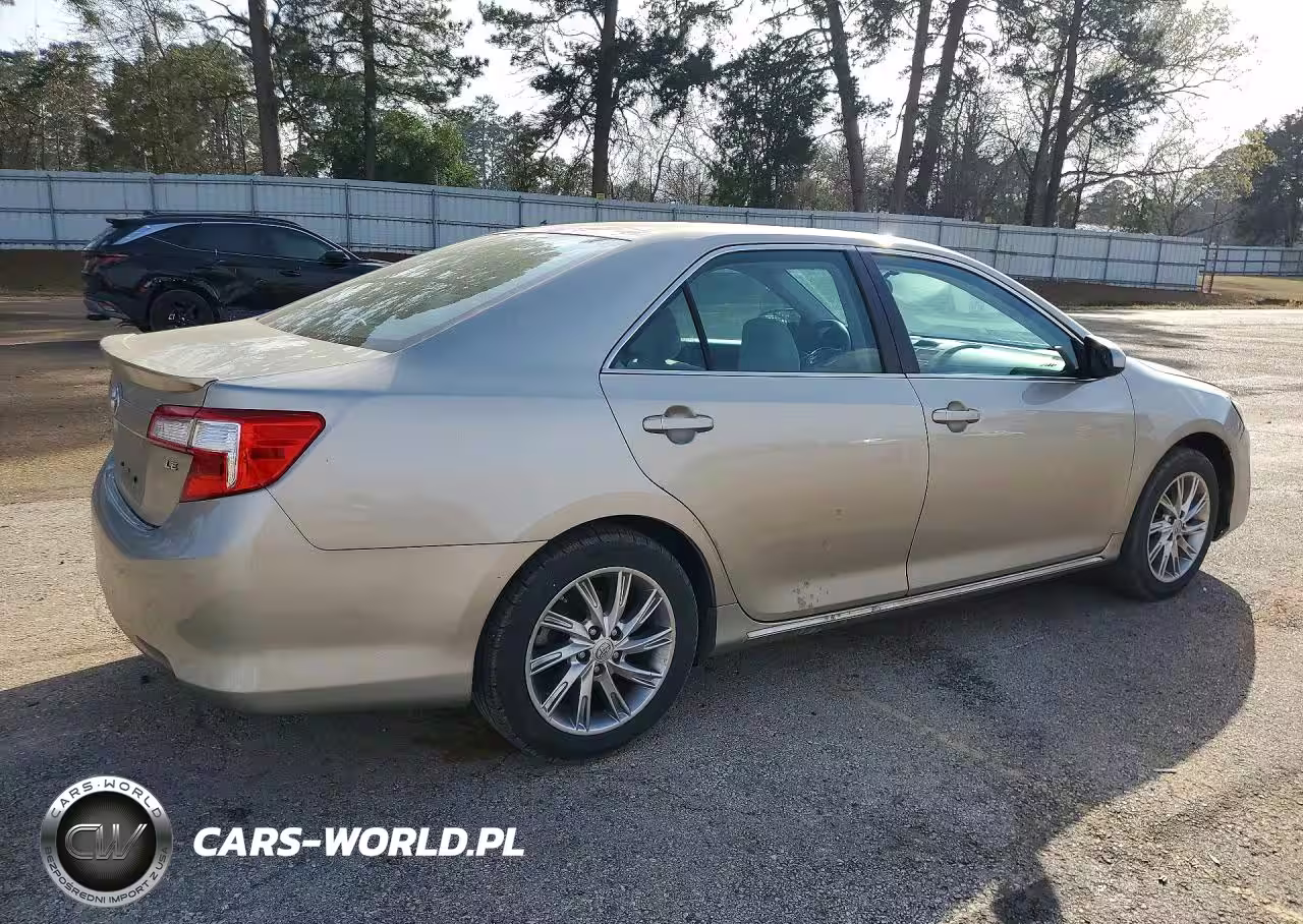 2013 Toyota Camry L VIN:4T4BF1FK9DR309083 - 3