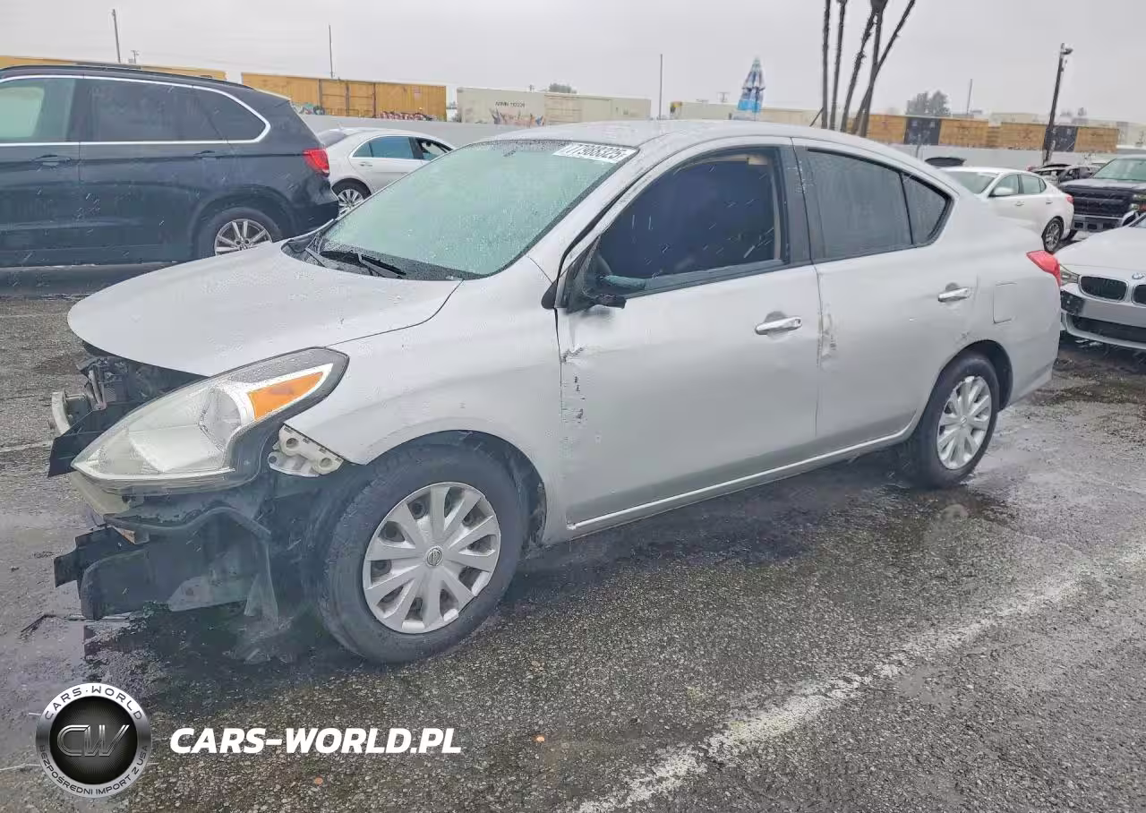 2019 Nissan Versa Sv