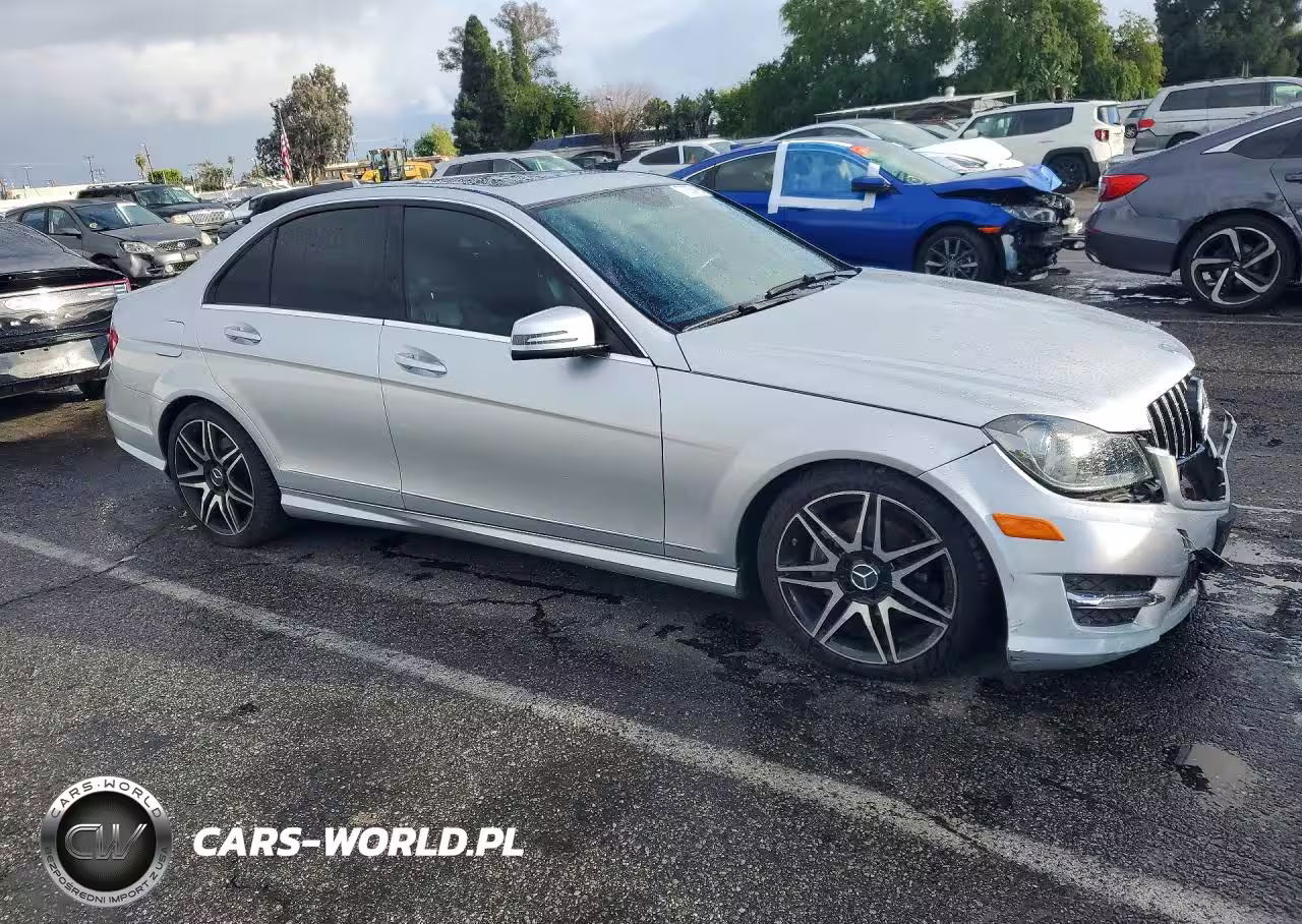 2014 Mercedes-Benz C 250 VIN:WDDGF4HB5ER308865 - 4