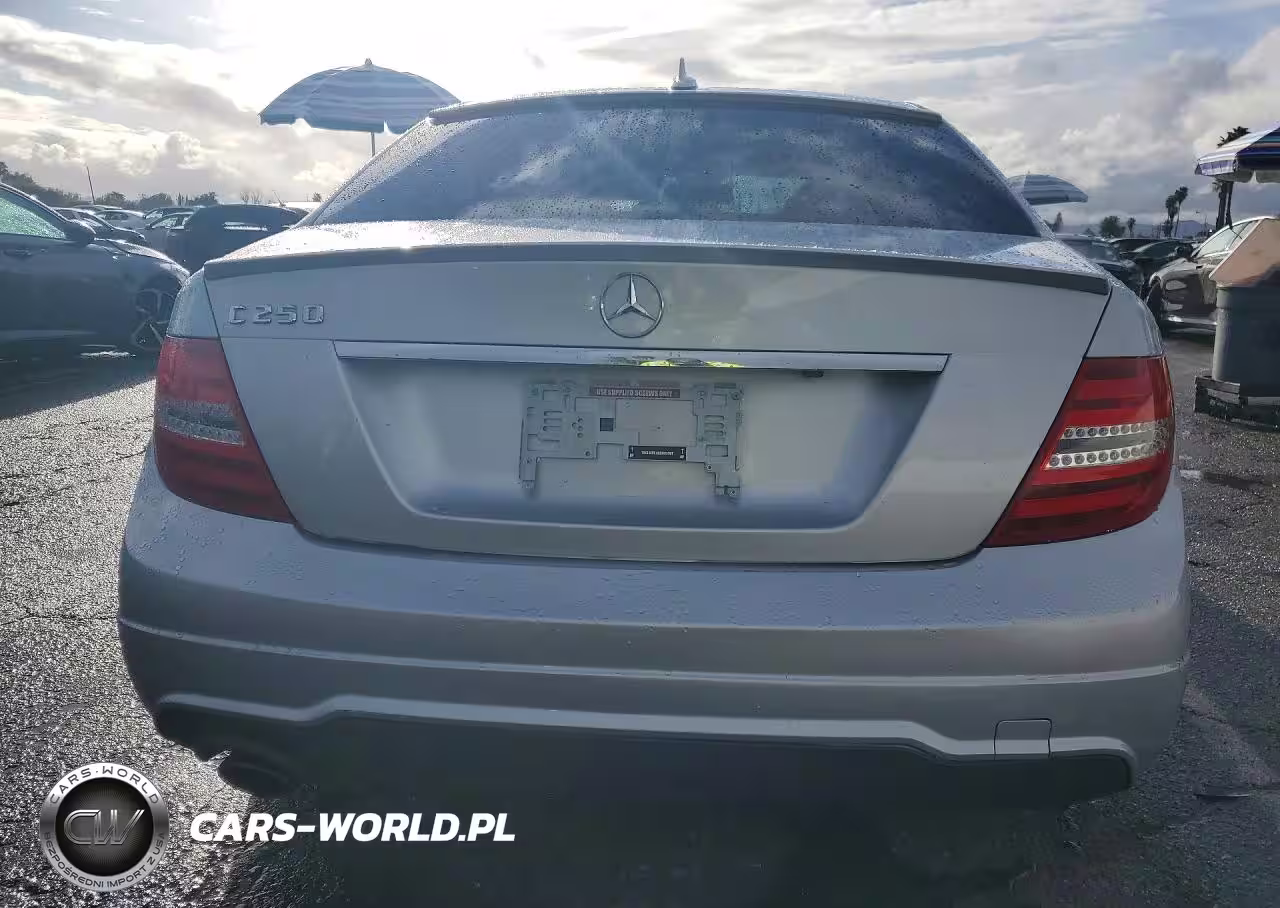 2014 Mercedes-Benz C 250 VIN:WDDGF4HB5ER308865 - 6